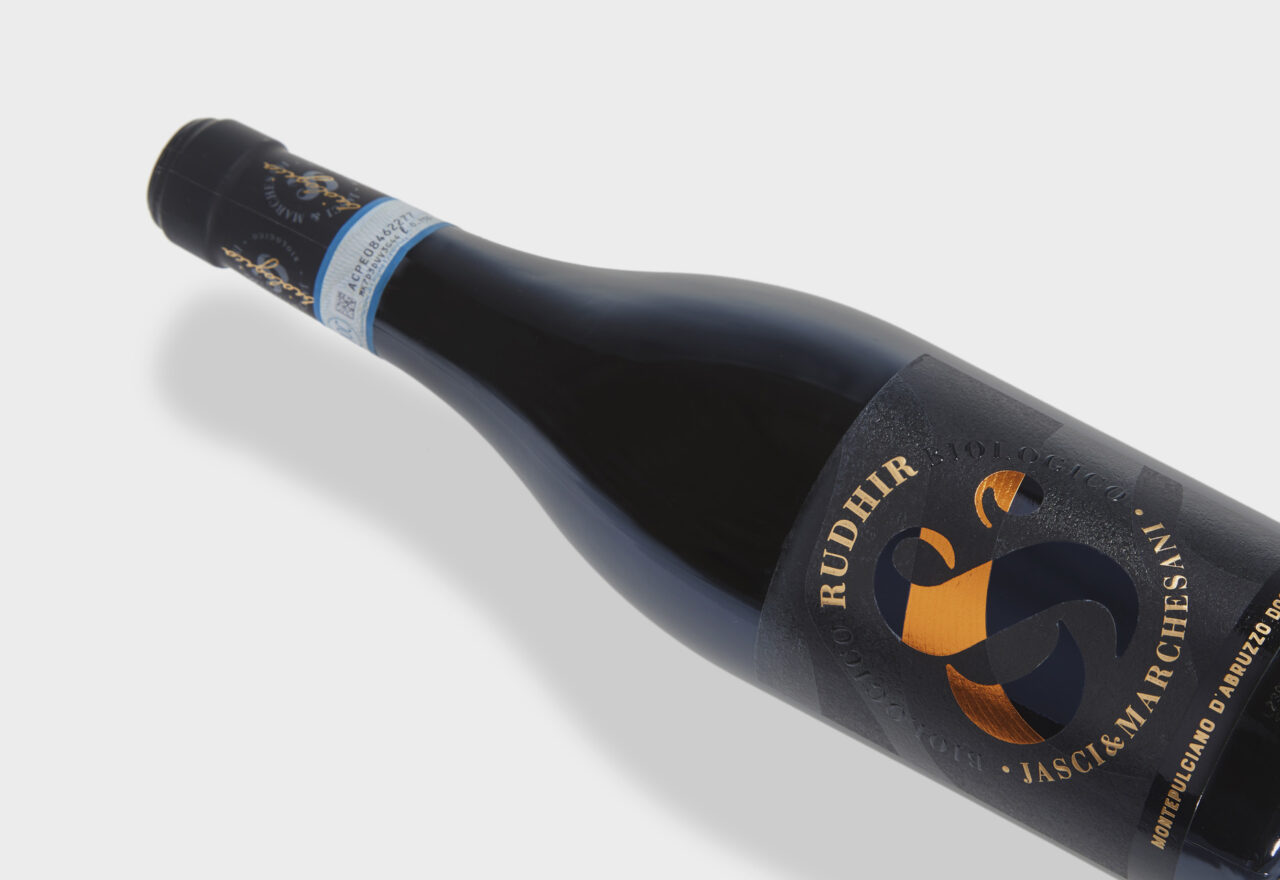Rudhir Montepulciano d´Abruzzo DOC Drikkevarer Lowin