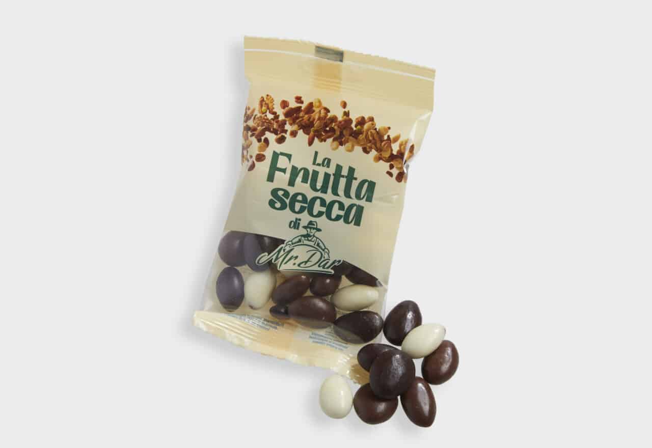 DAR chokoladeblanding m mandler Chokolade Lowin